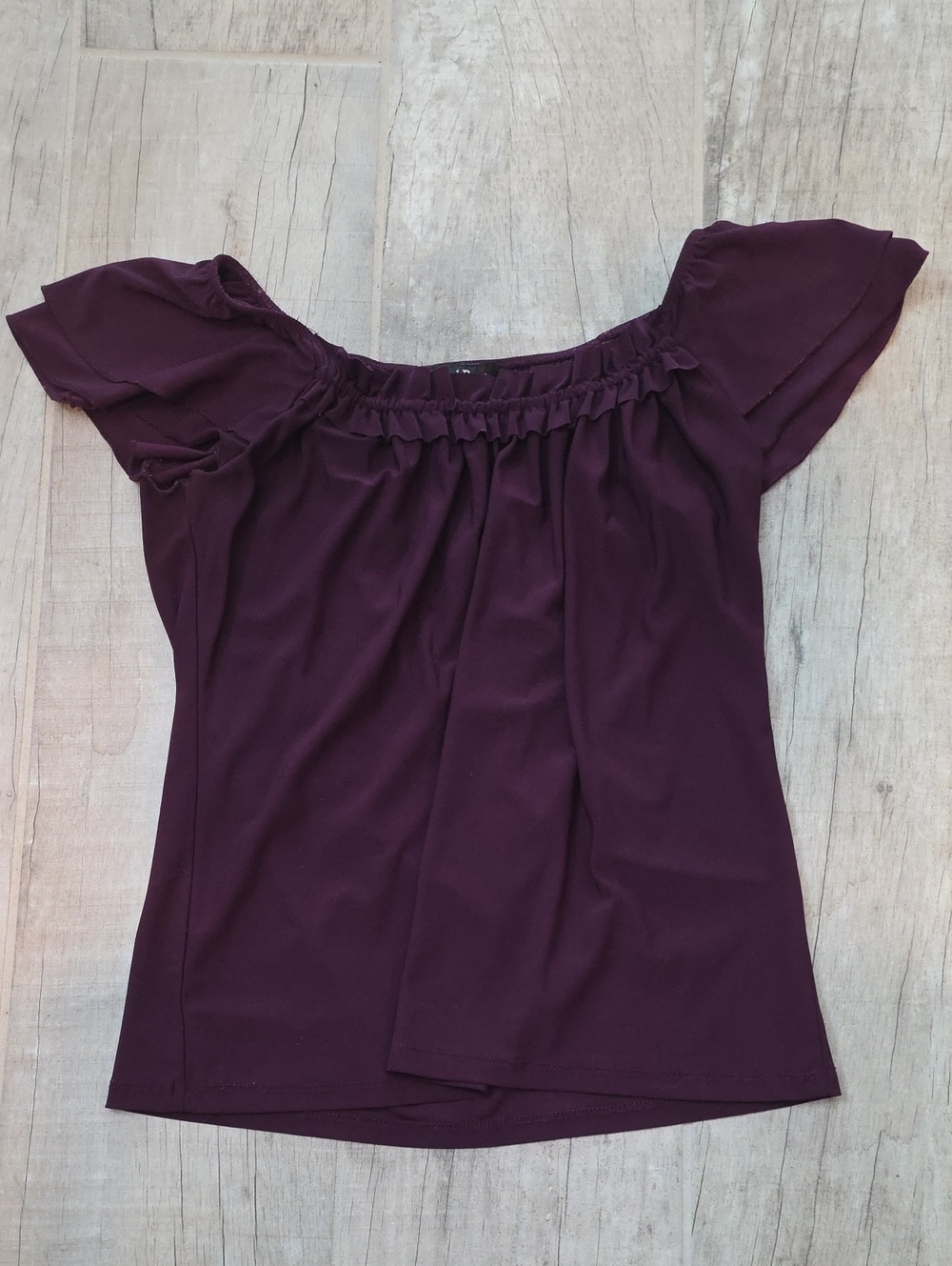 Carol Rose Short Flutter Sleeve Top - Plum